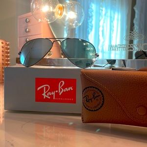 Ray Ban Large Mirror Aviator Sunglasses